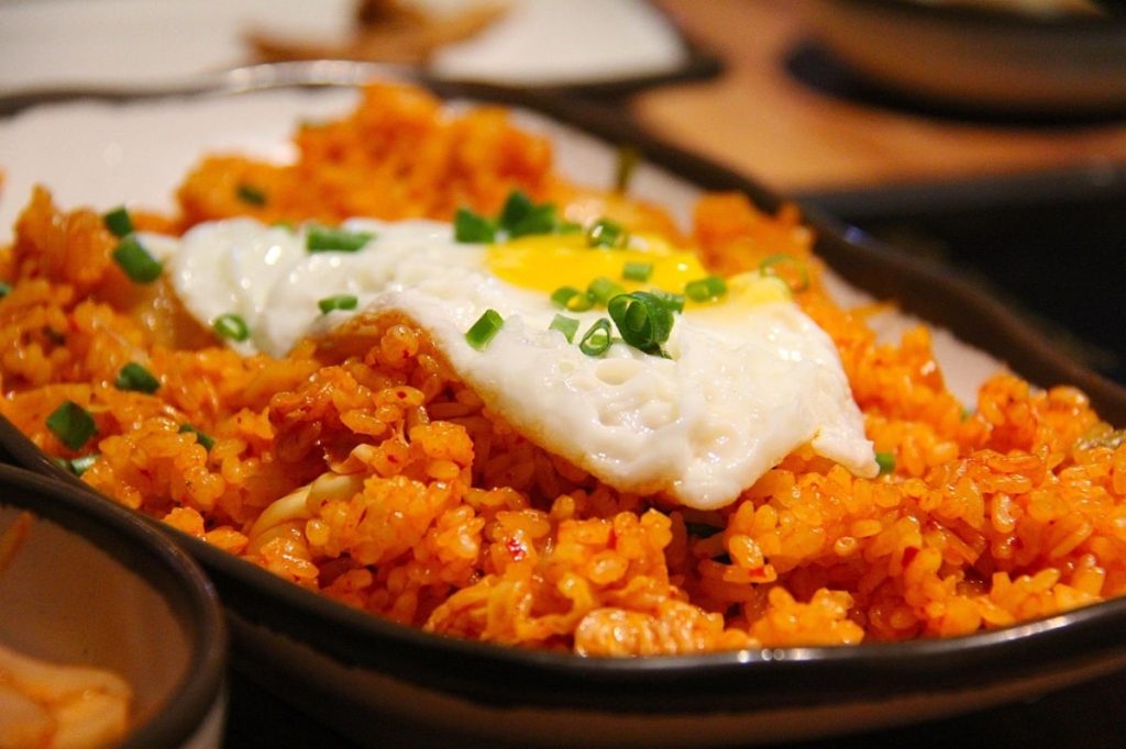 Un arroz frito con huevo que se puede comer en Semana Santa