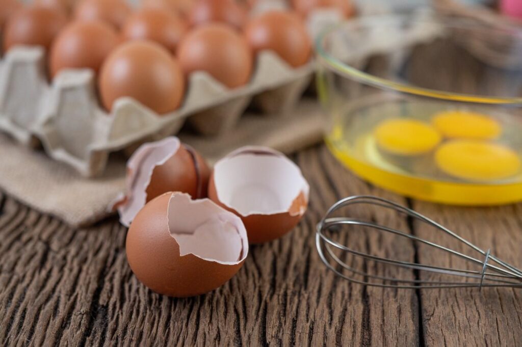 Unas cáscaras de huevo después de ser utilizadas. 