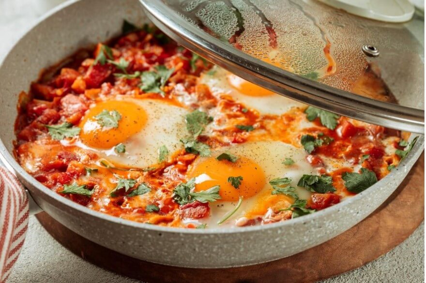 Unos huevos napolitanos preparados con Huevos Oro®