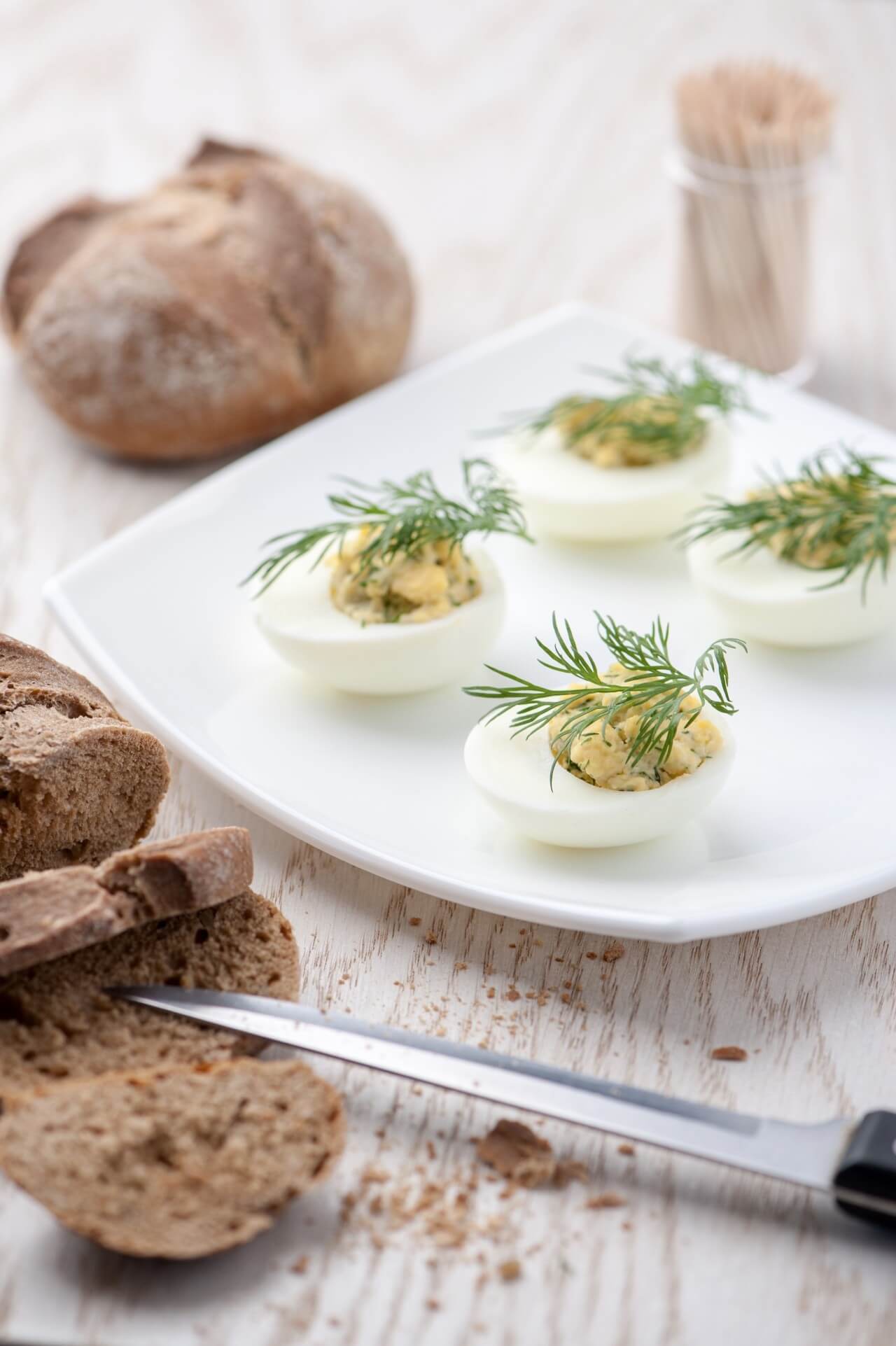 huevos endiablados con eneldo