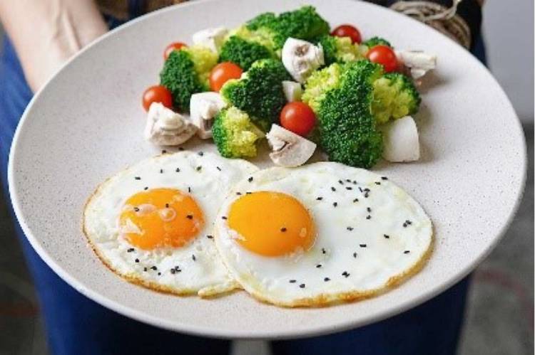 Aprende la importancia de tener un plan de alimentación balanceado con Huevos Oro®.