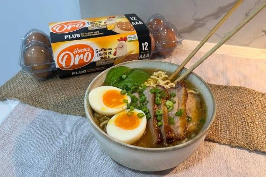 Con el sabor y la cremosidad de Huevos Oro®, el resultado al preparar ramen será irresistible.